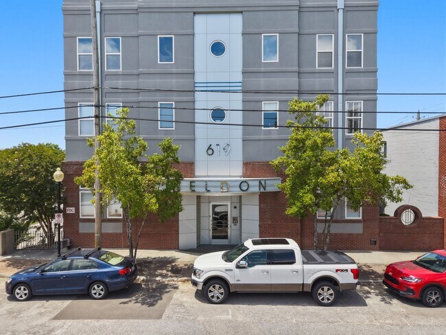 Building Photo - 619 N 4th St