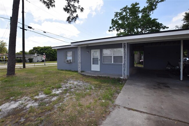 Building Photo - 102 W Lancaster Rd
