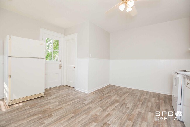 Building Photo - 516 Radnor St