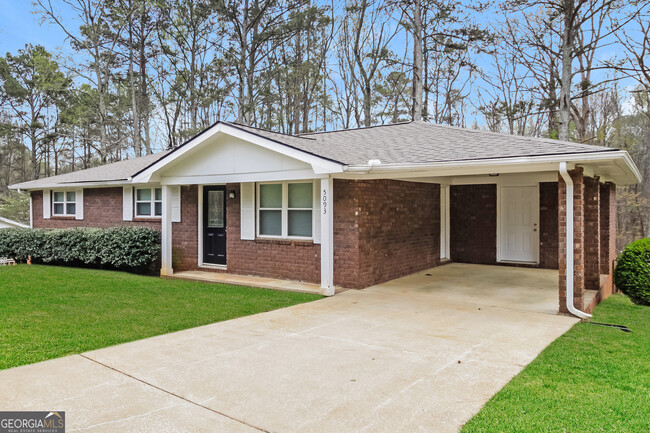 Building Photo - 5093 Springbrook Dr