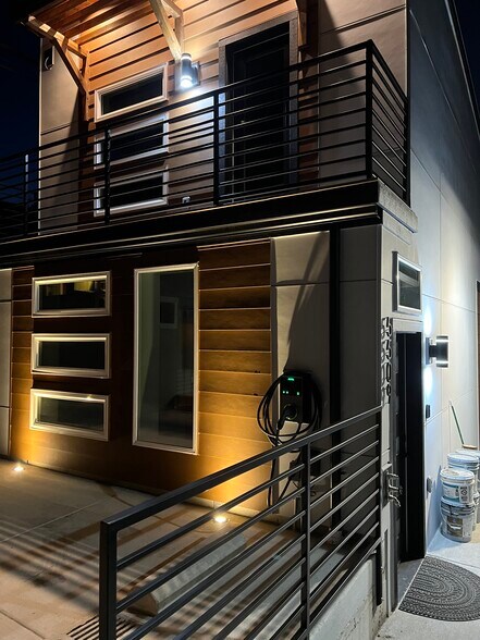 Building Photo - 5509 Brooklyn Ave NE