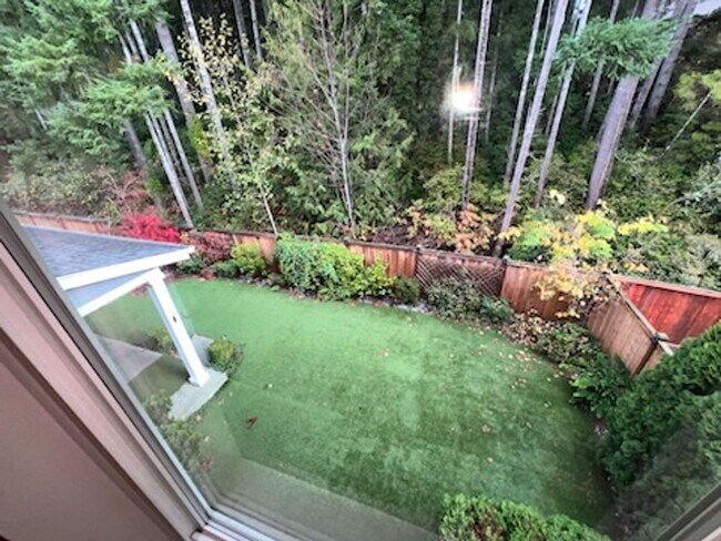 Building Photo - 5 Bedroom plus a Bonus Room in Gig Harbor