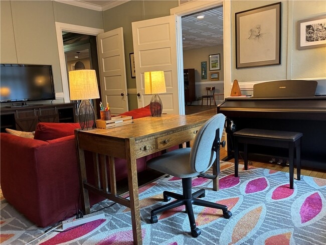 Building Photo - 136 E State St