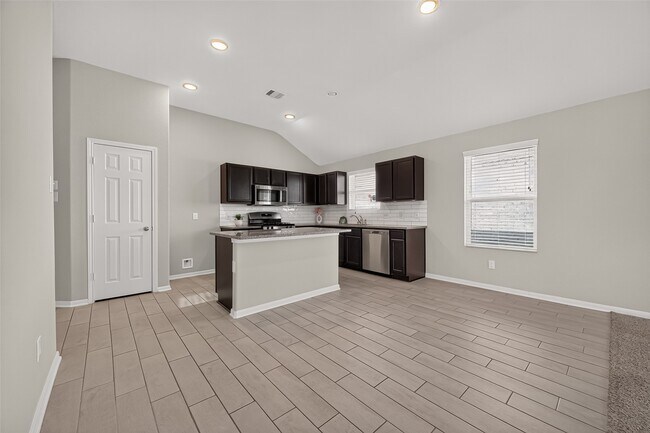 Building Photo - 2122 Artic Loon Dr