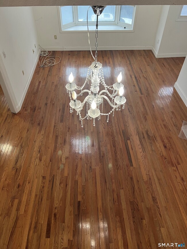 Building Photo - 567 Peet St