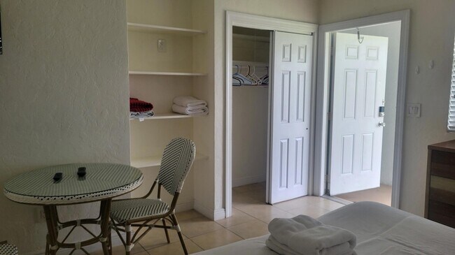 Building Photo - 1601 S Federal Hwy