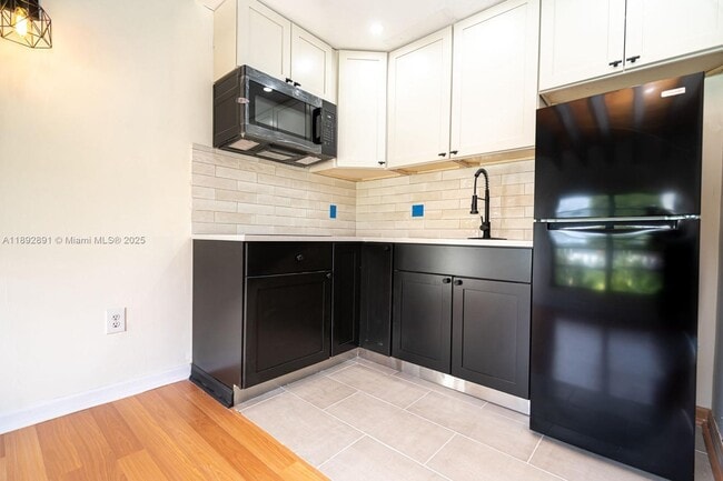 Building Photo - 12845 SW 49th Terrace