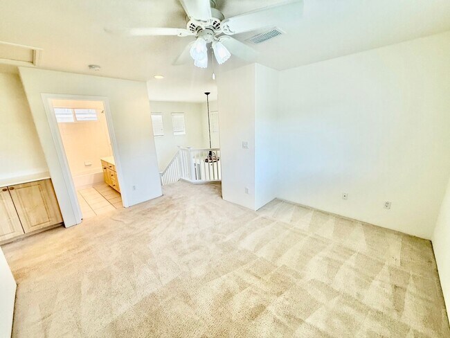 Building Photo - Available Now! Ocean Pointe – 3 Bedroom / ...