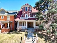 Building Photo - Cozy studio apartment!