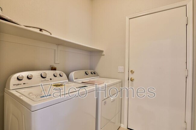 Building Photo - 20695 N 94th Dr