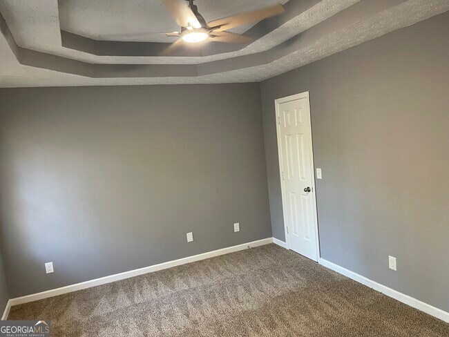 Building Photo - 505 Ironwood Ct SE