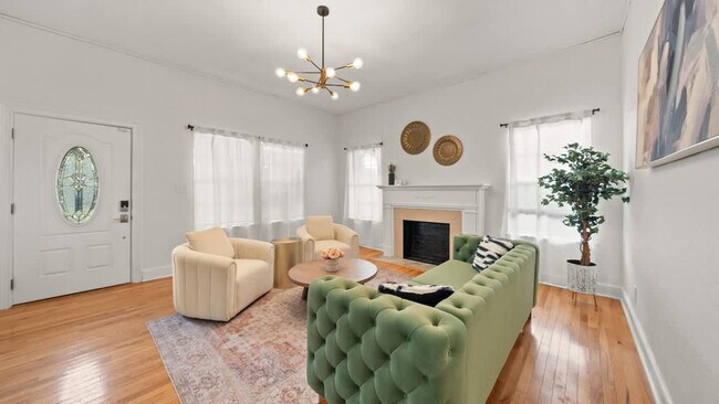 Building Photo - 307 W Haya St