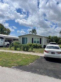 Building Photo - 2924 SW 53rd St