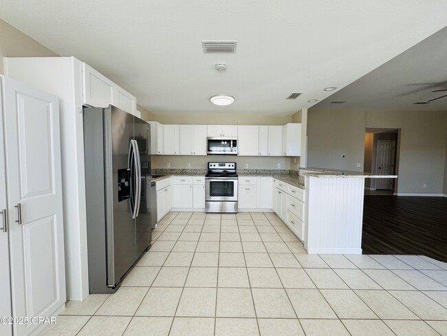 Building Photo - 6528 Omoko St