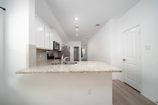 Building Photo - 18450 White Stallion Ln