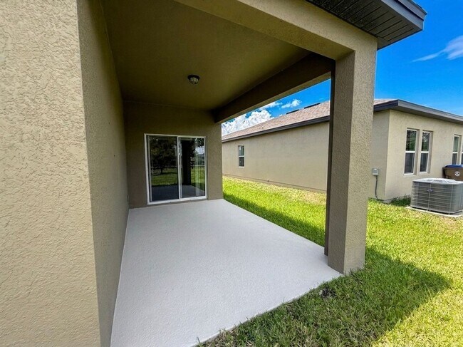 Building Photo - 5853 Bullock Pl