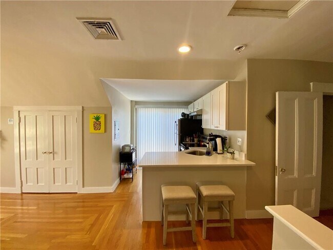 Building Photo - 30 Gould St