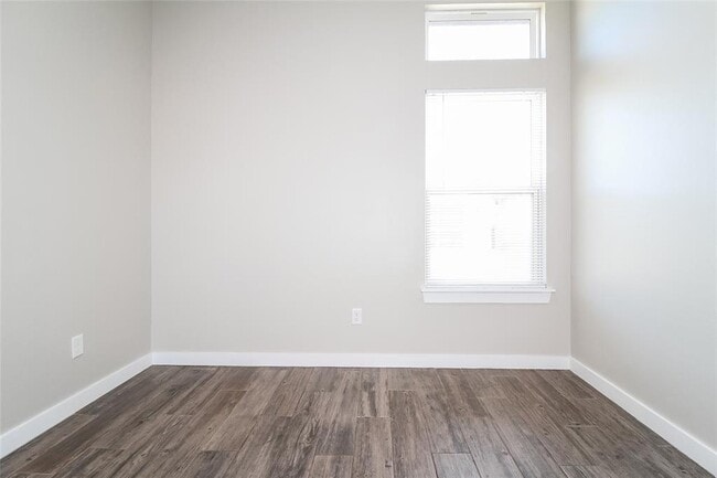 Building Photo - 11317 Paradise Out Ln