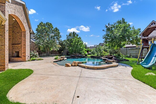 Building Photo - 10126 Springfield Ridge Dr