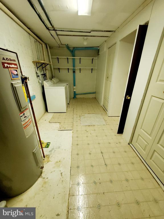 Building Photo - 16 Craftsman Ct