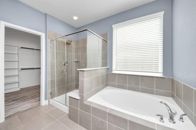 Building Photo - 931 Barstow Dr