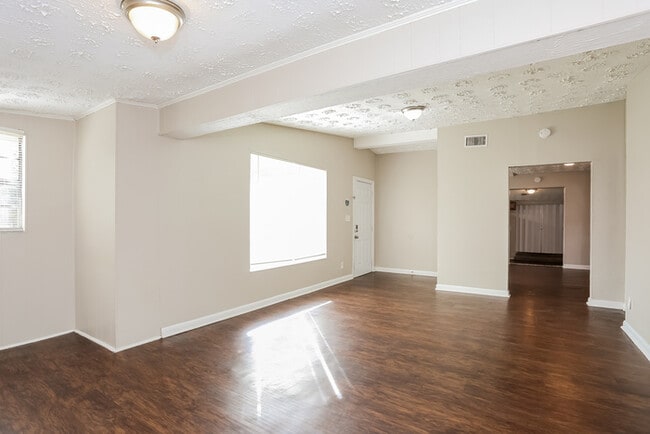 Building Photo - 8863 Yeoman Dr