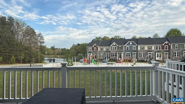 Building Photo - 2028 Landon Ln