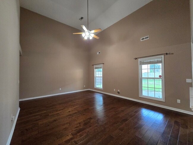 Building Photo - 206 Aberlour Dr