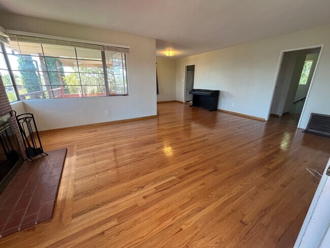 Building Photo - Charming Mission Hills Mid-Century Home wi...