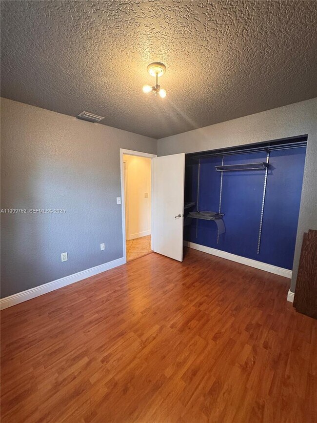 Building Photo - 17910 SW 137th Ct