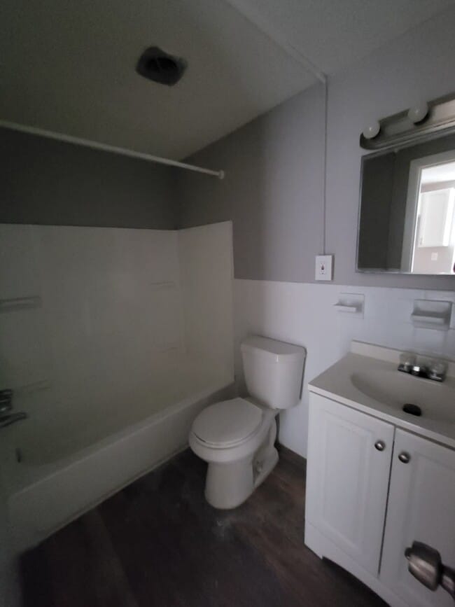 Building Photo - 13444 Euclid Ave