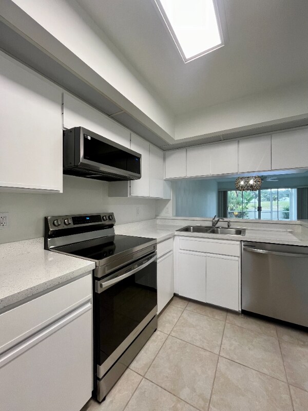 Building Photo - 431 Cerromar Ln