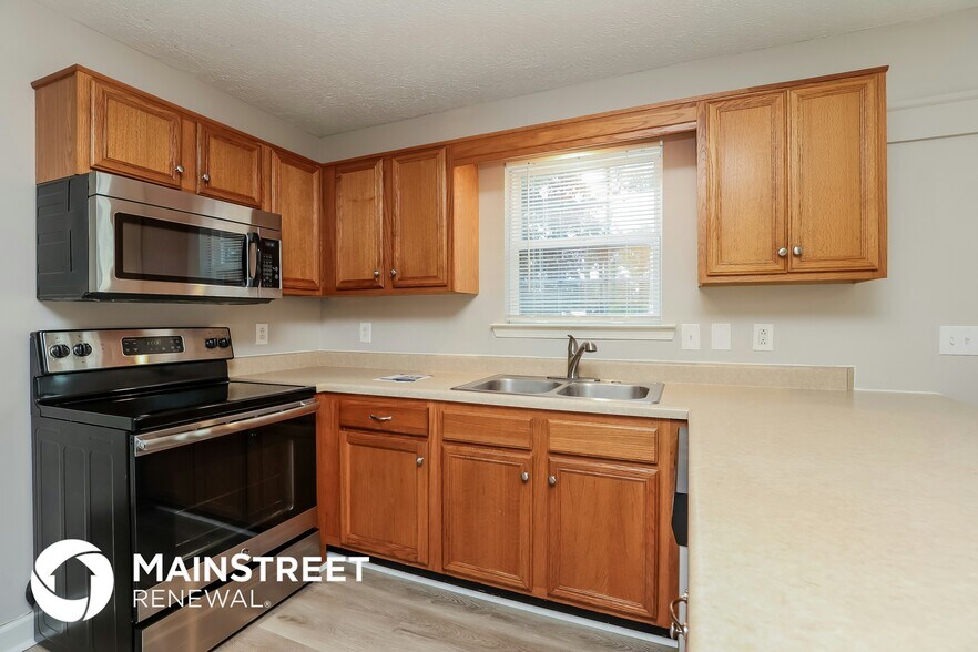 Building Photo - 230 Cool Waters Ct