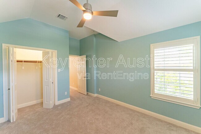 Building Photo - 1808 Village Oak Ct