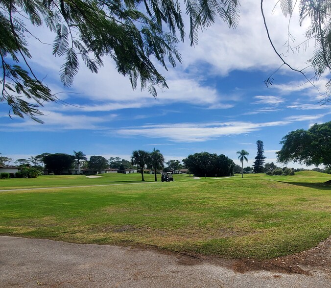 Building Photo - 3568 Boca Ciega Dr