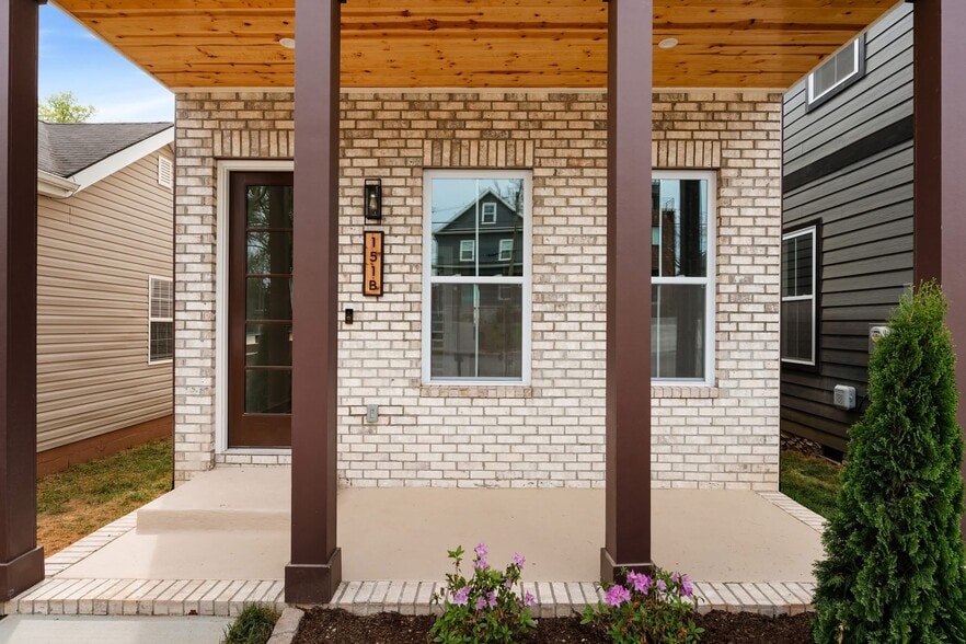 Building Photo - 151 Fain St