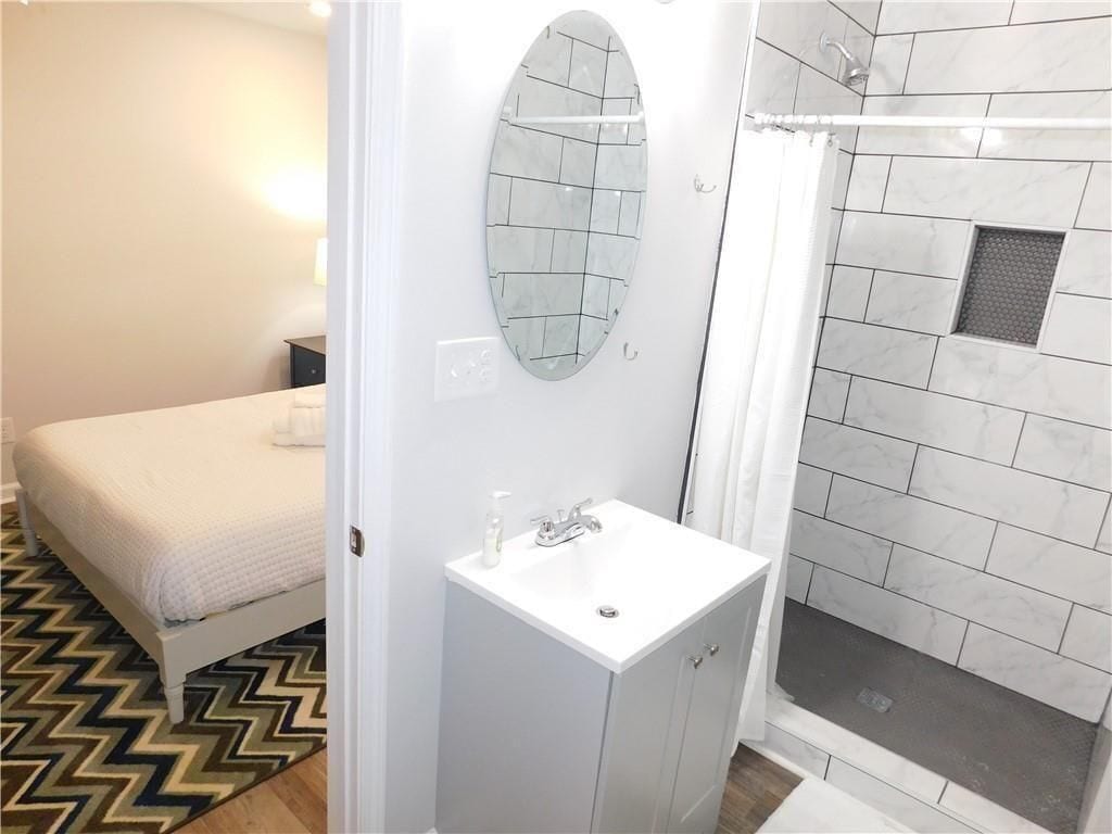 Building Photo - 213 Claire Dr SE