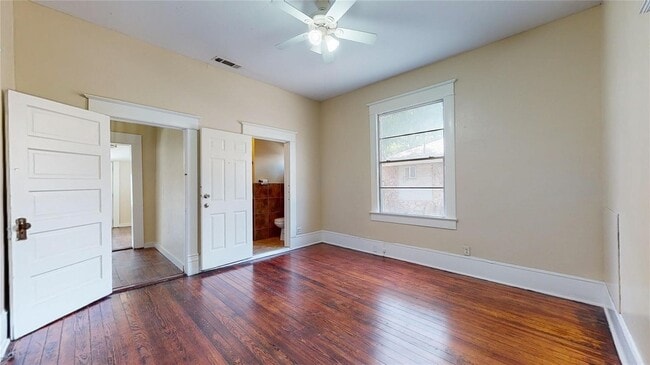 Building Photo - 512 S Brighton Ave