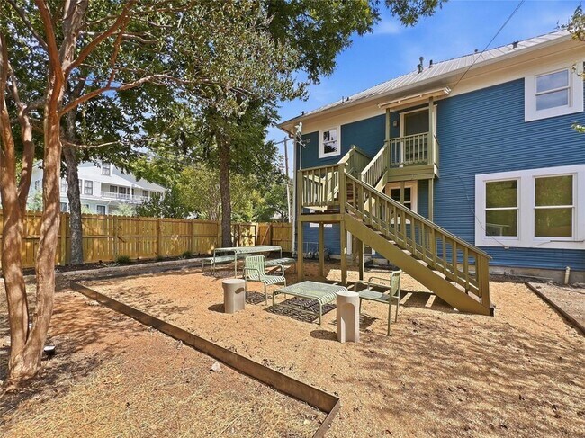 Building Photo - 4014 Avenue D