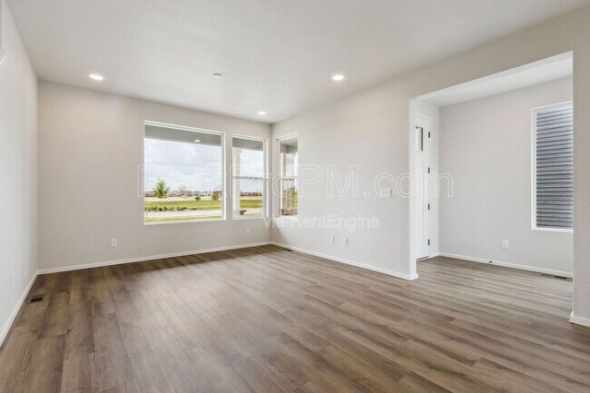 Building Photo - 6126 Saddle Horn Dr