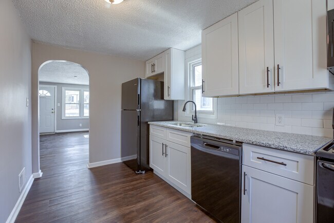 Building Photo - 3224 N 40th St