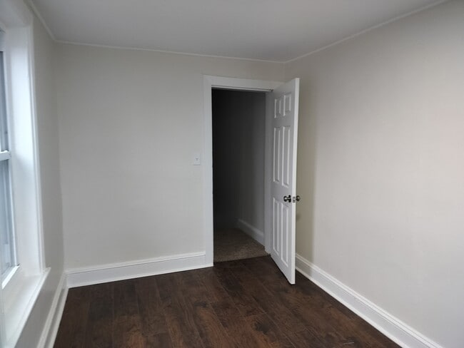 Building Photo - 547 Centre St