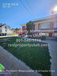 Building Photo - 2 Bedroom 1 Bath Upstairs Apartment in Bri...