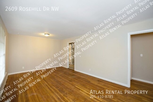 Building Photo - 2609 Rosehill Dr NW