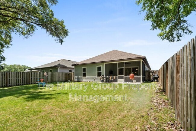 Building Photo - 6901 SW Lugano Ct