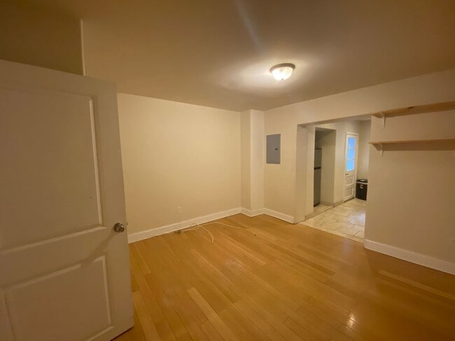 Building Photo - 1338 Passyunk Ave