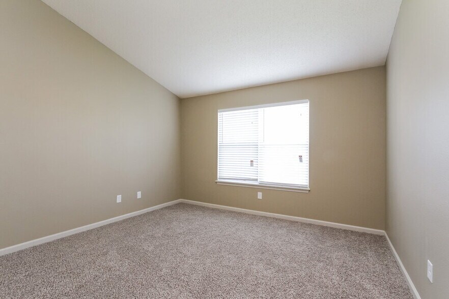 Building Photo - 5665 High Timber Ln
