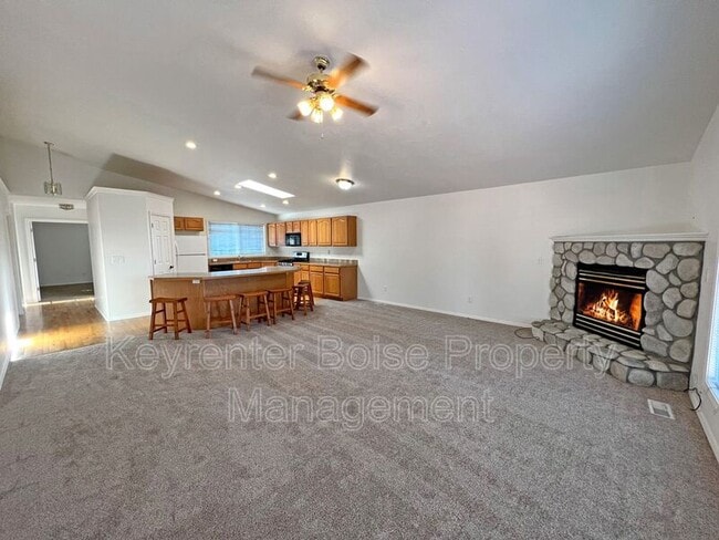 Building Photo - 759 S Coral Pl