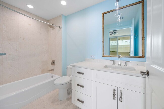 Building Photo - 455 Cove Tower Dr