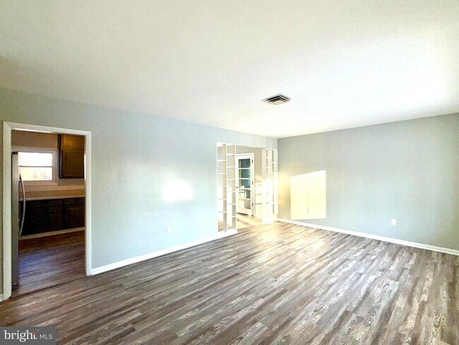 Building Photo - 5233 Kerger Rd